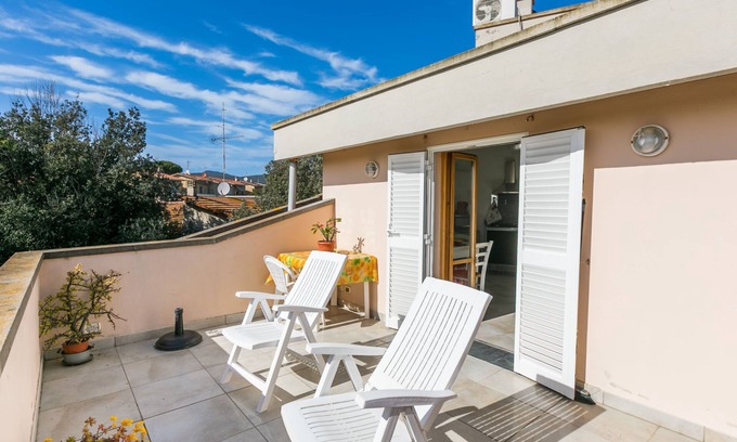 Rosignano Solvay Apartamento | Mansarda by Interhome
