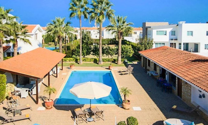 Pernera Villa | Mansion Oasis: un oasis de vacaciones de ensueño.