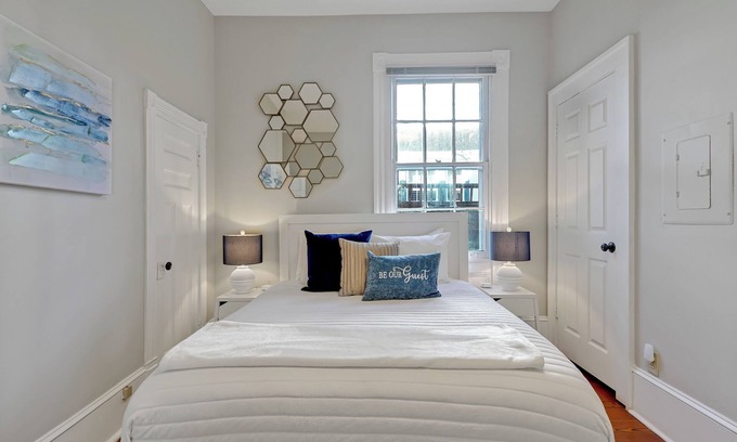 Riverwalk Casa | Mansion on Front - 5 separate one bed condos with free parking!