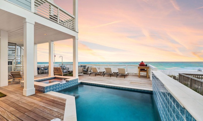 Sunnyside Casa | Manta Ray @ Panama City | Gulf Front w/Private Pool + Beach Access | Sleeps 38