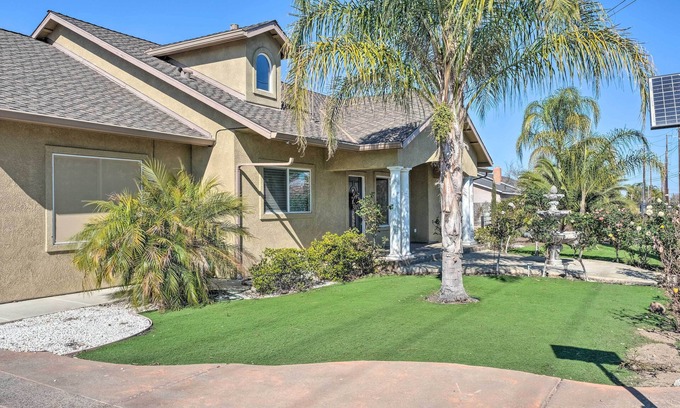Manteca Casa | Manteca Home w/ Gated Yard ~ 2 Mi to Downtown