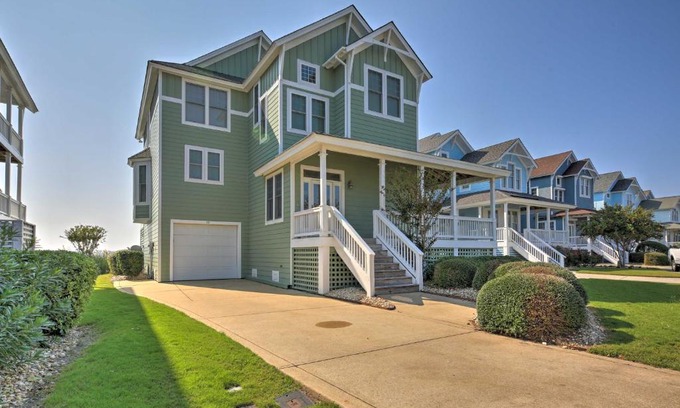Manteo Casa | Manteo Waterfront Resort Home with 30-Ft Dock!