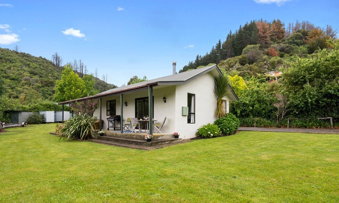 Ngakuta Bay Casa | MANUKA RETREAT - NGAKUTA BAY, family friendly in Picton