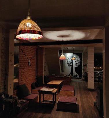 Manali Cama Y Desayuno | Manzil Cafe & Stay