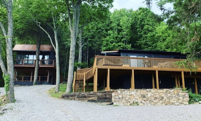 Baxter Cabina | Maple Ridge Lake House with Tree House