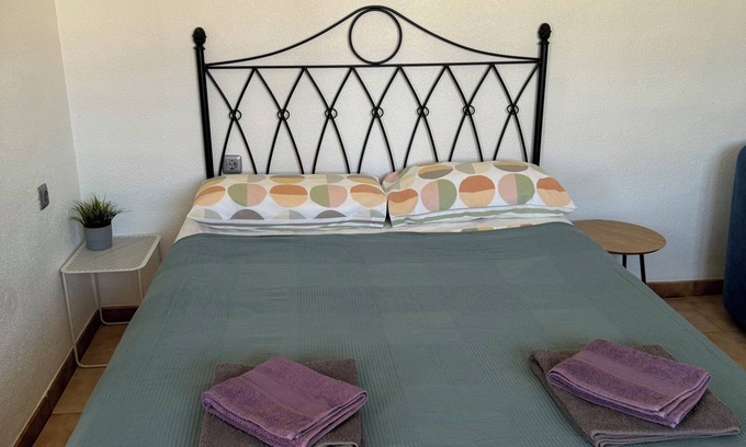El Algar Apartamento | Mar Menor Studio Cielo - pet-friendly, pool and wi-fi