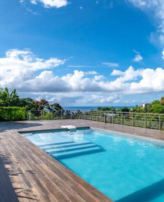 Faaa Apartamento | Maraea Deluxe Apt 2BR 2BA with Pool View near Tahiti Airport