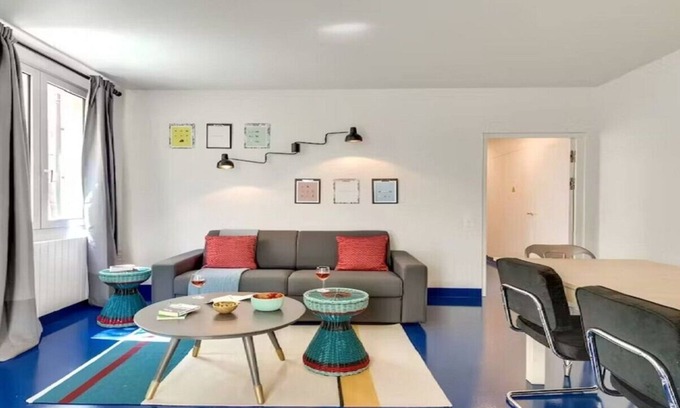 Quartier Sainte-Avoye Apartamento | Marais-a maze of picture perfect narrow streets- 115m2 gem in a dream location