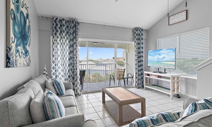 Miramar Beach Condominio | Maravilla 4412 3 bed/2 Bath Pet Friendly Condo Beach service in Season!