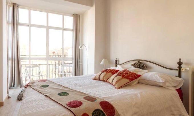 Las Acacias Apartamento | Maravilloso Apartamento en Puerta de Toledo C/Gasómetro by Batuecas