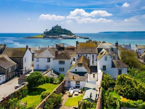 Marazion Casa | Marazion Beach Town House with Private Parking