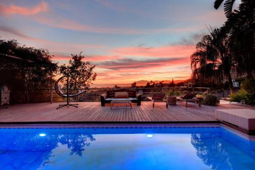 Urbanizacion el Rosario Casa | Marbella Boutique Art suites