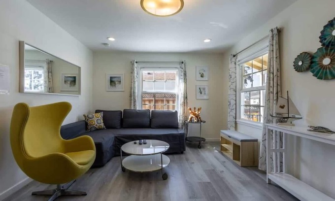 Sunnyvale West Casa | @ Marbella Lane - Convenient Home in Sunnyvale