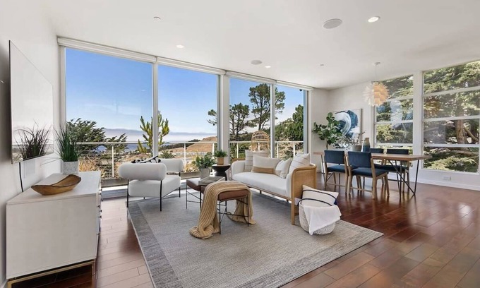 Sharp Park Casa | @ Marbella Lane - Cozy and Eccentric Design Home