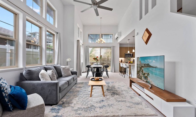 Makaha Valley Casa | @Marbella Lane - Elegant 3BR w/ Marvelous Views