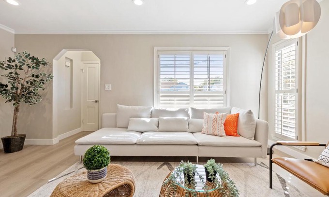 North Central Casa | @ Marbella Lane - Modern Refreshing Home