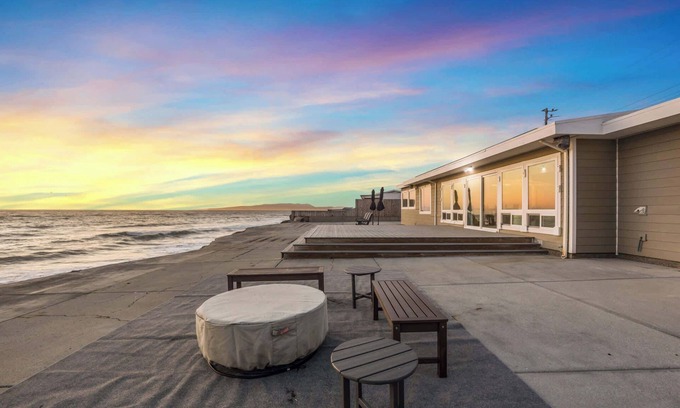 Sharp Park Casa | @Marbella Lane-Oceanfront Retreat w/Stunning View
