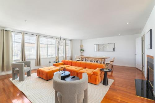 Daly City Casa | # Marbella Lane - Vibrant 5BR Home in Daly City