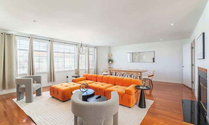 Daly City Casa | @ Marbella Lane - Vibrant 5BR Home in Daly City