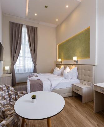 Corvin negyed Apartamento | Marbles Residence