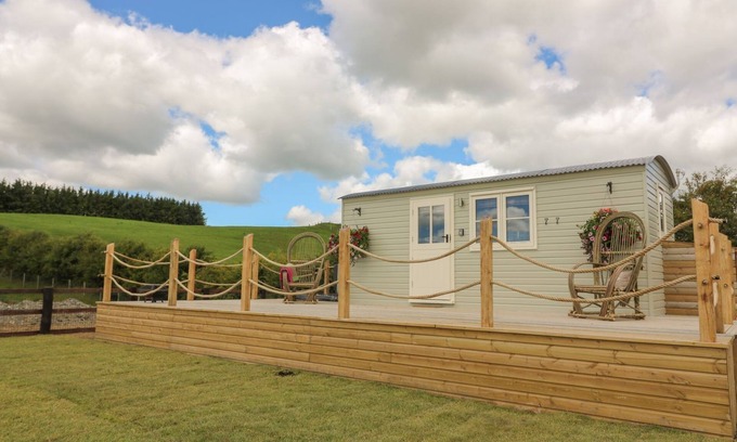 Rhayader Apartamento | Marches Way - Quaint Shepherds Hut, Dog Friendly, Sleeps 2