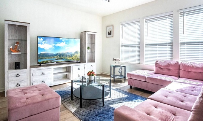 Highlands - Perkins Casa | Mardi Gras Magic Getaway in Baton Rouge - BC1019