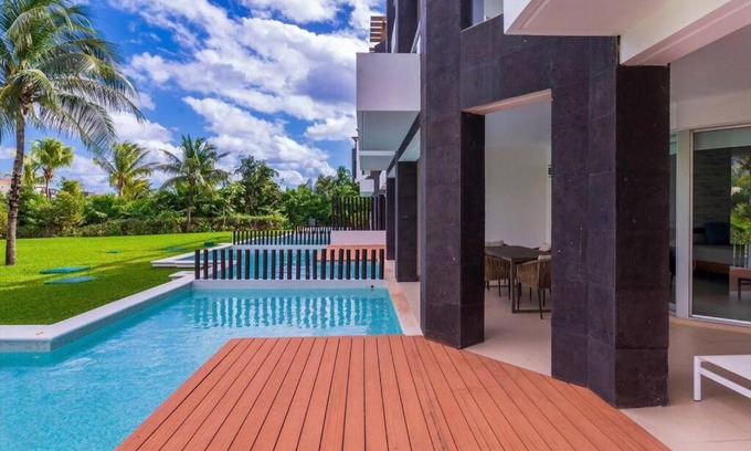 Puerto Juarez Apartamento | Mareazul Beachfront Resort - Condo Paraíso