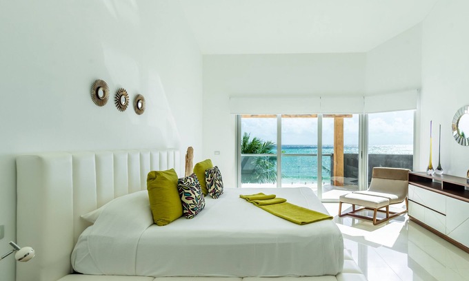 Puerto Juarez Condominio | Mareazul Oceanfront Penthouse 2-Bedroom,3-Bath Retreat and Breathtaking Views