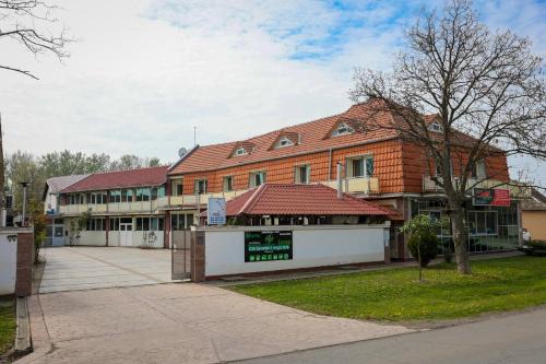 Pancevo Casa | Marex Centar
