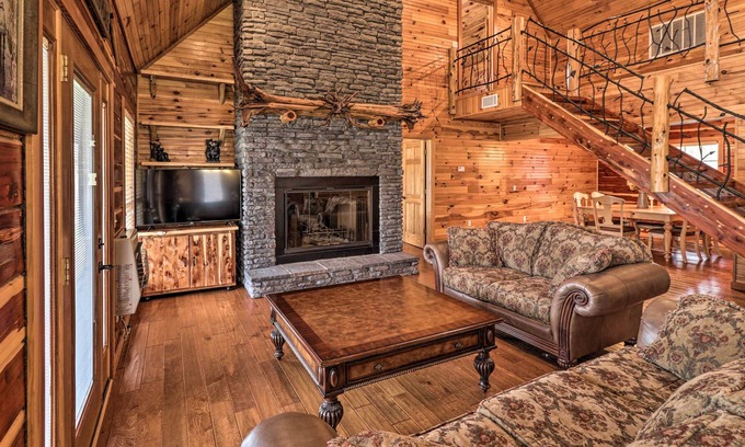 Boswell Cabina | 'Marfly Retreat' - Remote White River Getaway!