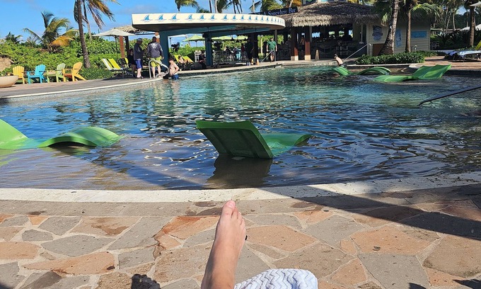 Mameyes II Complejo | Margaritaville 1 Bedroom Deluxe - Oceanside, Sleeps 4. Christmas Day in Paradise