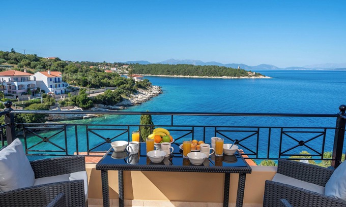 Matsoukata Casa | Mariel House: Charming Beachfront Escape in Fiskardo, Kefalonia