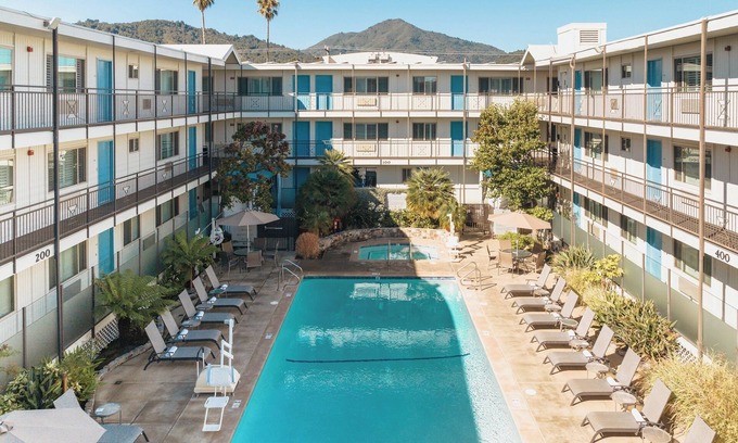 Corte Madera Hotel | Marin Suites Hotel