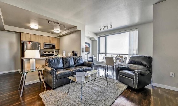 Del Rey Apartamento | Marina 2BR nr LAX Attractions & mins to the Beach | MDR