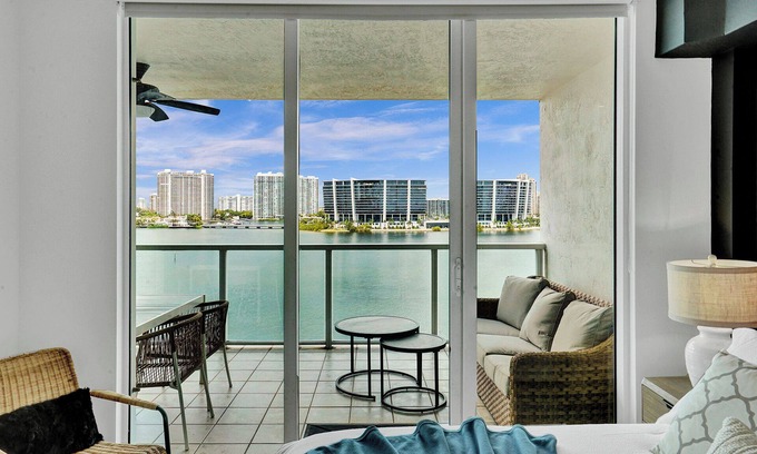 Sunny Isles Beach Condominio | Marina Bay Sunny Isles