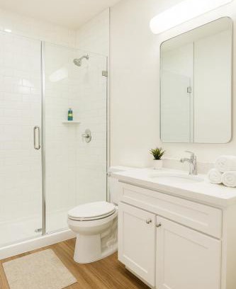 Marina del Rey Apartamento | Marina Del Rey View 2BR in MDR - Pool, Jacuzzi, Gym