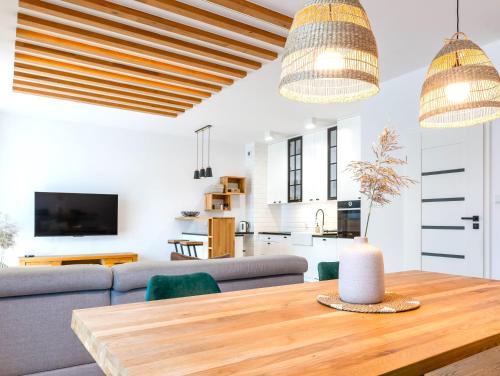 Ilawa Apartamento | Marina Deluxe - największy apartament na Marinie plus garaż, klima, widok na jezioro, winda, 2 balkony
