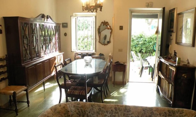 Cerenova Villa | Marina Di Cerveteri: Cabaña por el mar: Marina di Cerveteri Cerenova