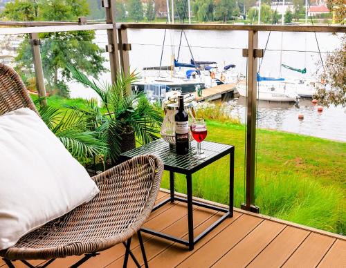 Ilawa Apartamento | Marina Relax - widok na jezioro, parking podziemny, winda, Netflix, TV55"