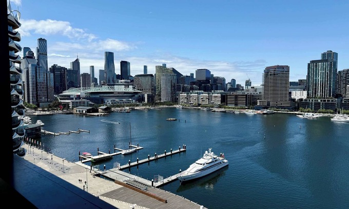 Docklands Apartamento | Marina Tower - Stunning Harbour & City View
