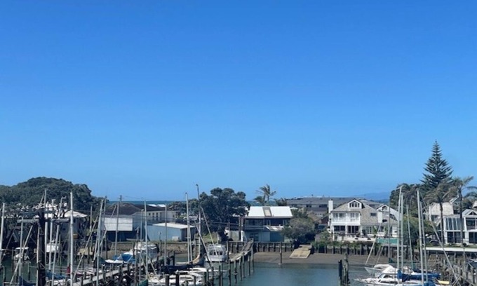 Milford Apartamento | Marina View Apartment - Great Location