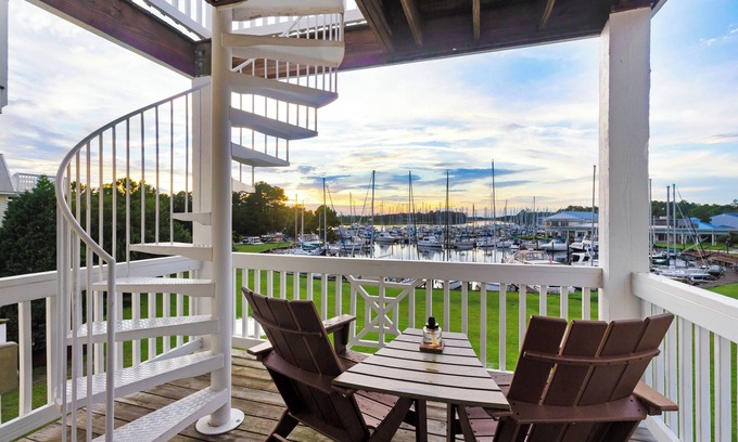 Fairfield Harbour Casa | Marina View Bliss