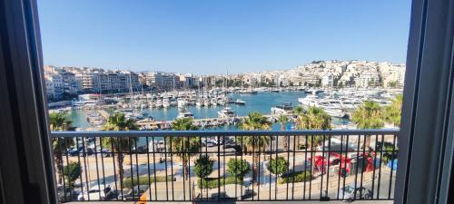 Pasalimani Apartamento | Marina Zeas Apartment for Big Group