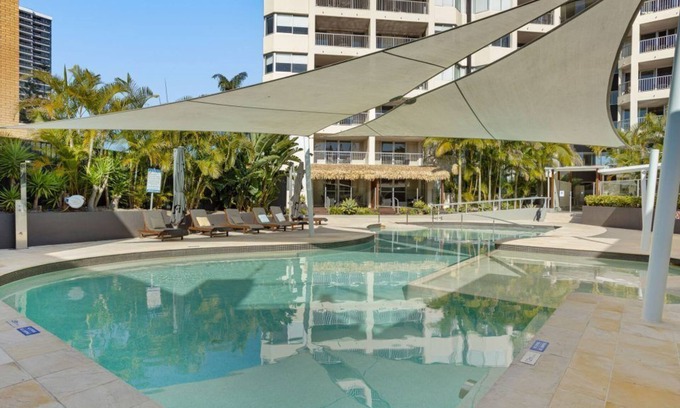 Miami Complejo | Mariner Shores Resort -located directly opposite North Burleigh patrolled beach