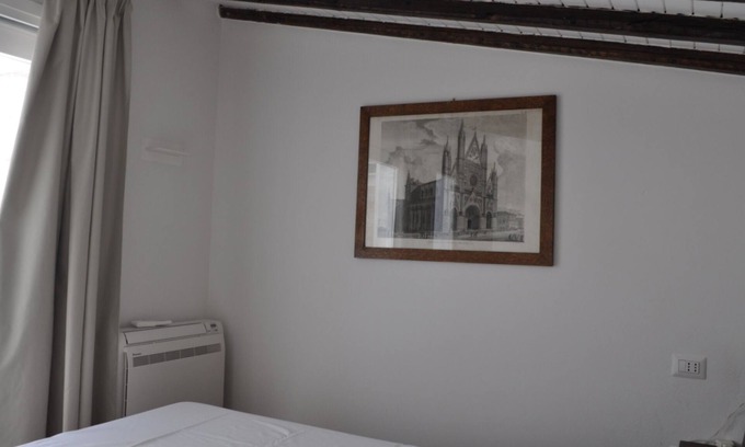 Historic Castle District Apartamento | Mario's apartment in the historic center with t two terraces
