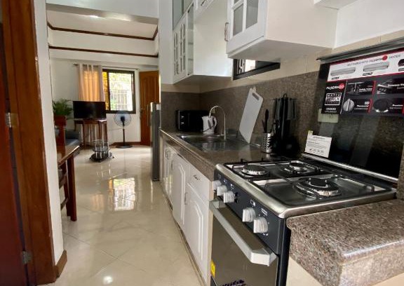 Puerto Galera Casa | Marion Roos Bungalow