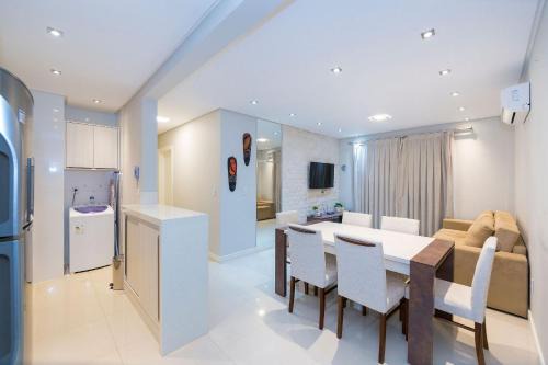 Ze Amandio Apartamento | Mariscal Beach 101 - Lindo Apartamento 02 quartos - Acomoda até 06 pessoas - À poucos metros da praia de Mariscal - (Consultar serviços de roupa de cama e banho)