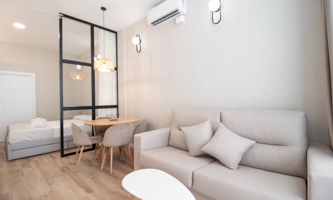 Aiora Apartamento | Maritim 1 by Concept Flats