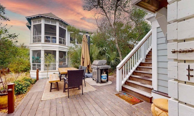 Cape Fear Station Casa | Maritime Forest retreat close to East Beach!