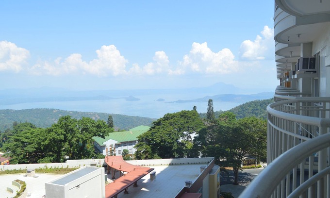 San Jose Apartamento | Condominio 1-BR de Mark con Taal View